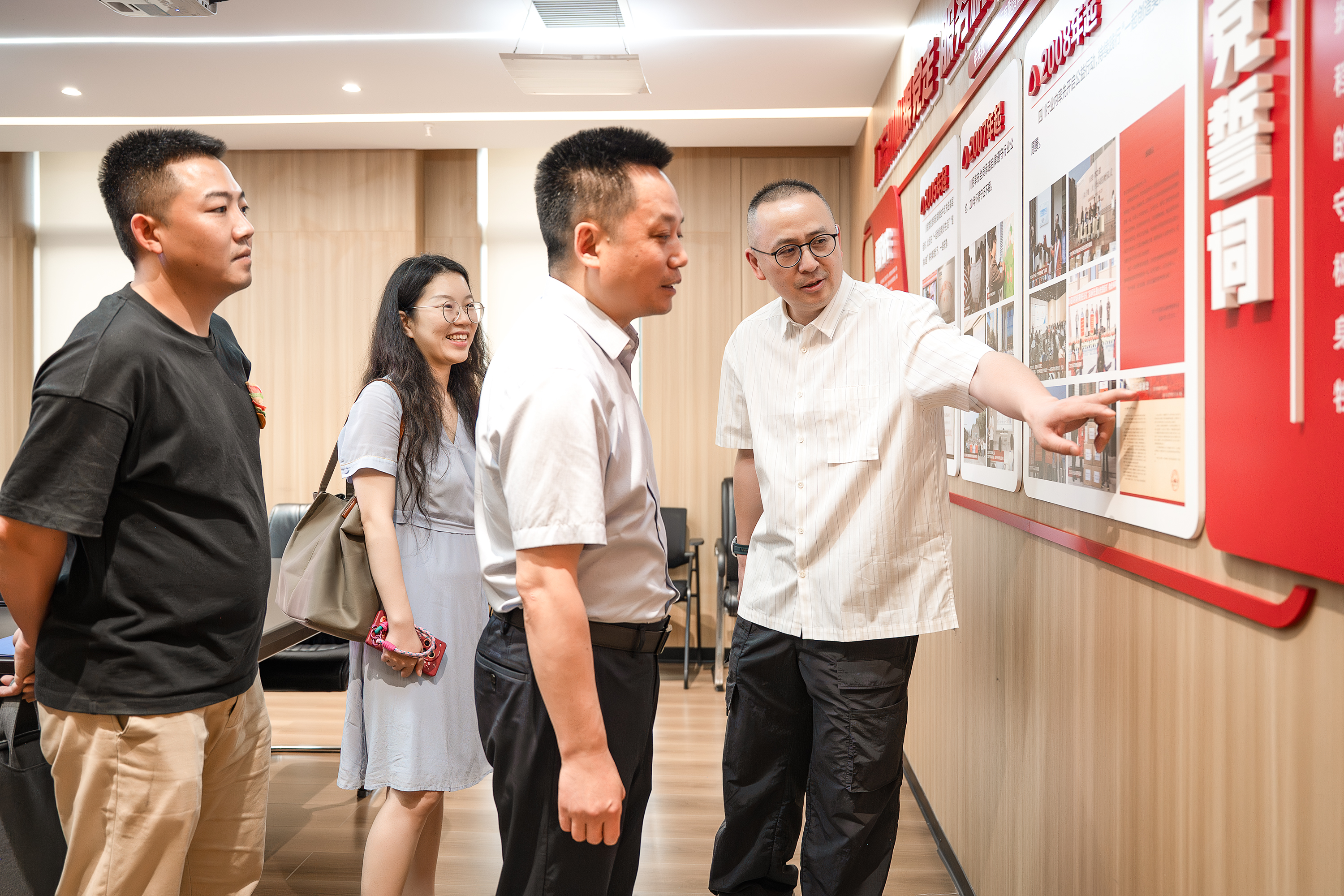 商務(wù)廳外貿(mào)運(yùn)行處來川招調(diào)研